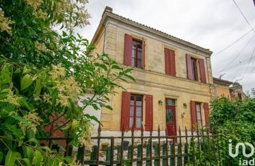 House 4 rooms of 162 m² in Isle-Saint-Georges (33640)