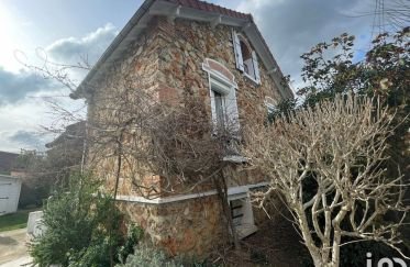 House 6 rooms of 92 m² in Morangis (91420)