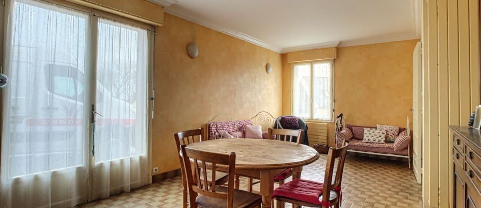 House 4 rooms of 250 m² in Quintin (22800)