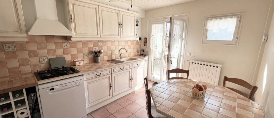 House 7 rooms of 145 m² in Claye-Souilly (77410)