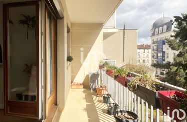 Apartment 3 rooms of 69 m² in Puteaux (92800)