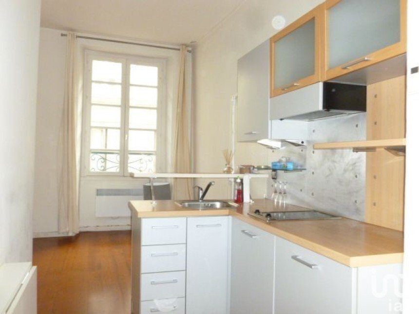Apartment 2 rooms of 23 m² in Saint-Germain-en-Laye (78100)