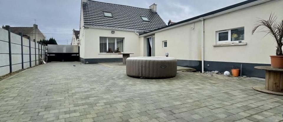 House 4 rooms of 123 m² in Bruay-la-Buissière (62700)