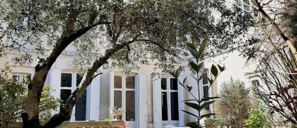 House 8 rooms of 320 m² in Libourne (33500)