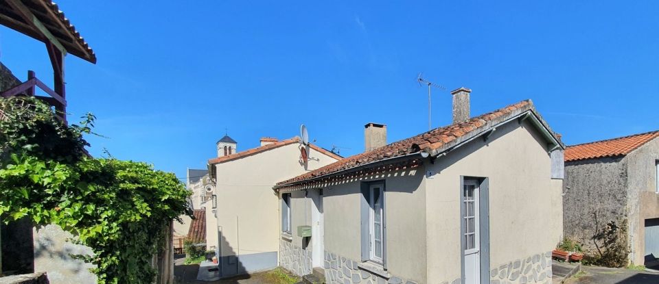 Maison de village 4 pièces de 84 m² à Le Champ-Saint-Père (85540)