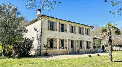House 6 rooms of 205 m² in Le Barp (33114)