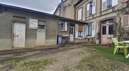 House 7 rooms of 81 m² in Saint-Julien-du-Sault (89330)