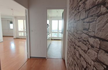 Apartment 4 rooms of 84 m² in Les Ulis (91940)