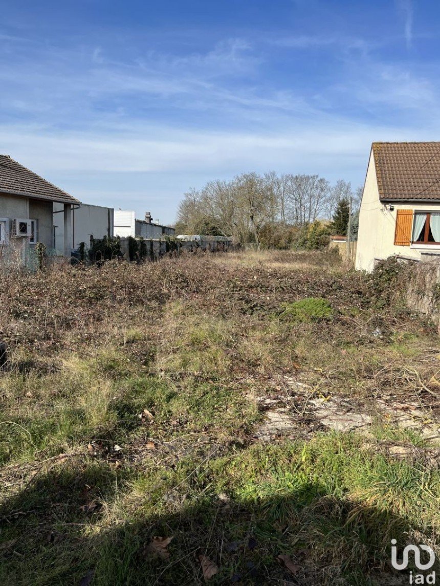 Land of 735 m² in Meaux (77100)