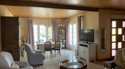 House 4 rooms of 130 m² in Avrillé (85440)