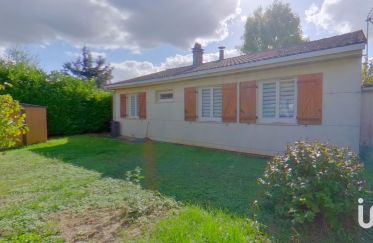 House 4 rooms of 93 m² in Cesson (77240)