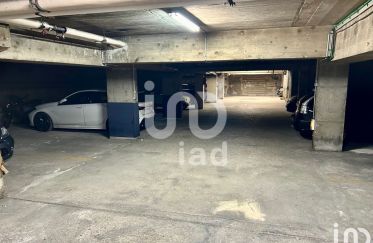 Parking/garage/box de 12 m² à Paris (75015)