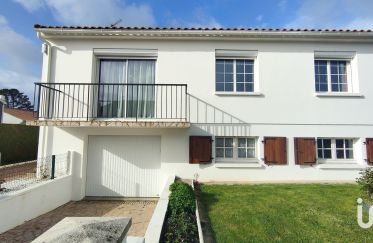 House 5 rooms of 100 m² in Mouilleron-le-Captif (85000)