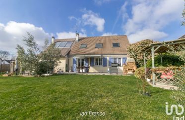 House 9 rooms of 160 m² in Maule (78580)