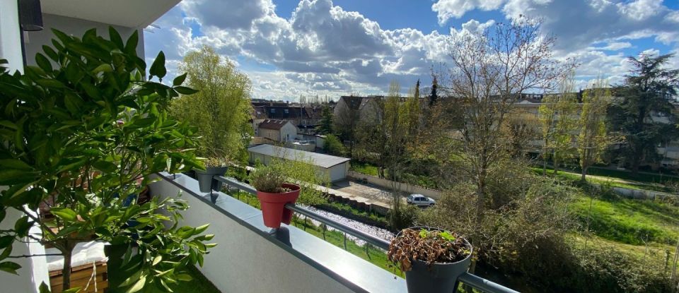 Apartment 3 rooms of 65 m² in Saint-Fargeau-Ponthierry (77310)