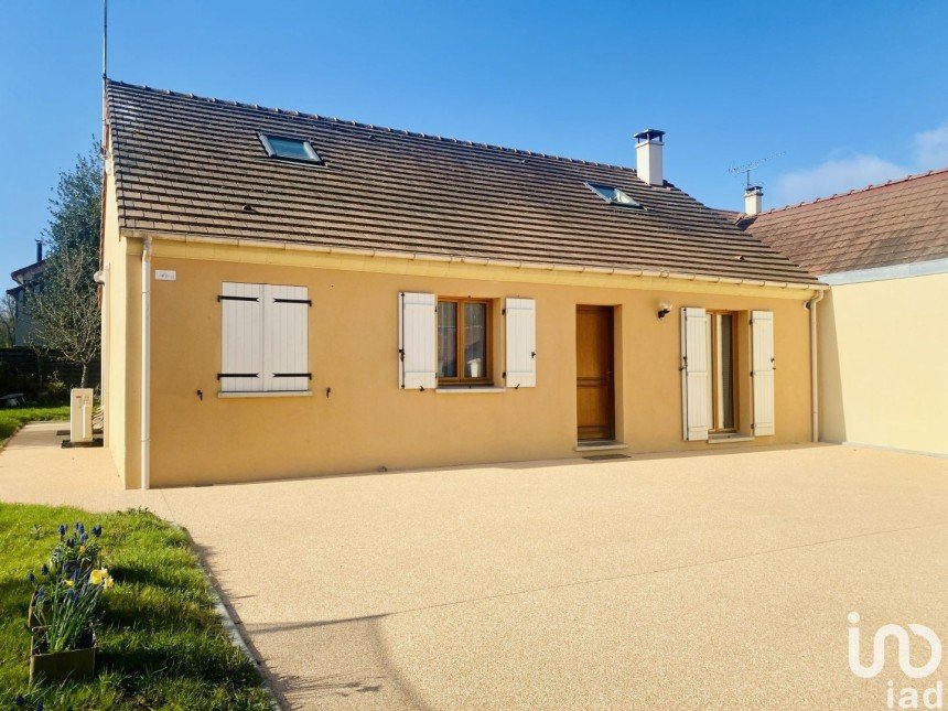 House 5 rooms of 106 m² in Vayres-sur-Essonne (91820)