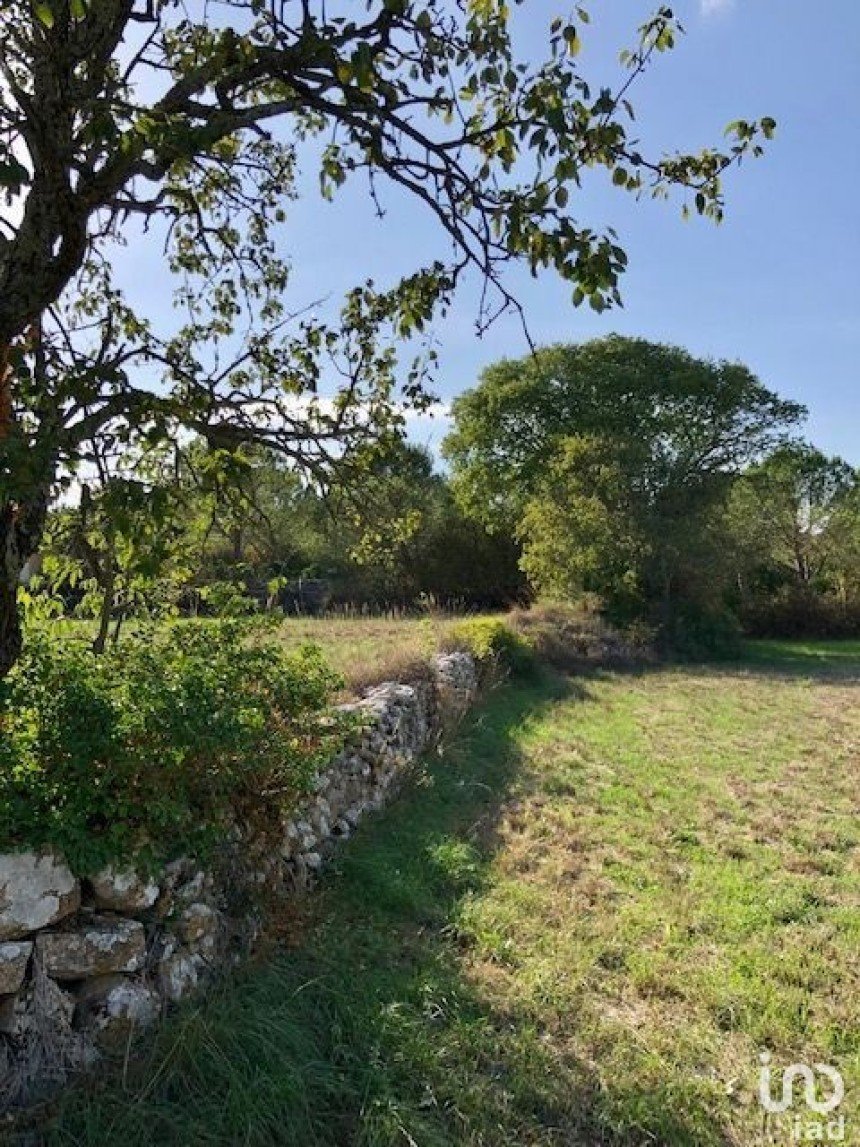 Land of 895 m² in Fons-sur-Lussan (30580)