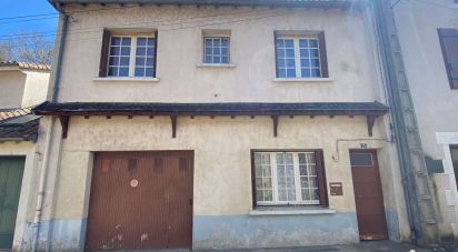 Maison 3 pièces de 65 m² à Civray (86400)