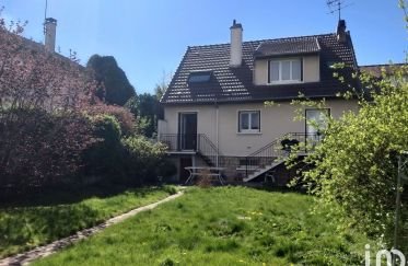 House 7 rooms of 120 m² in Domont (95330)