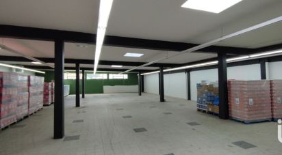 Retail property of 611 m² in Maromme (76150)