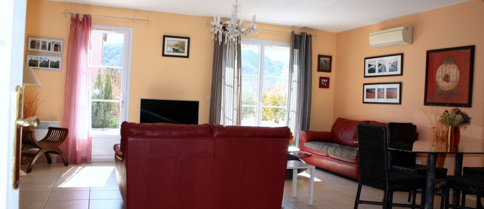 Maison 5 pièces de 110 m² à Gréoux-les-Bains (04800)