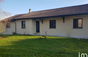 House 5 rooms of 132 m² in Saint-Amand-sur-Fion (51300)