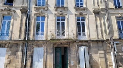 Building in Saint-Jean-d'Angély (17400) of 286 m²