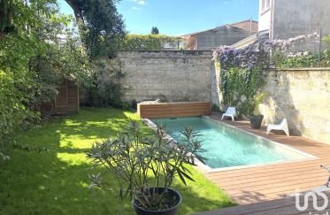 House/villa 7 rooms of 235 sq m in Bordeaux (33000)
