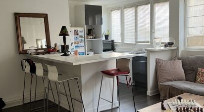 Appartement 5 pièces de 121 m² à Paris (75017)