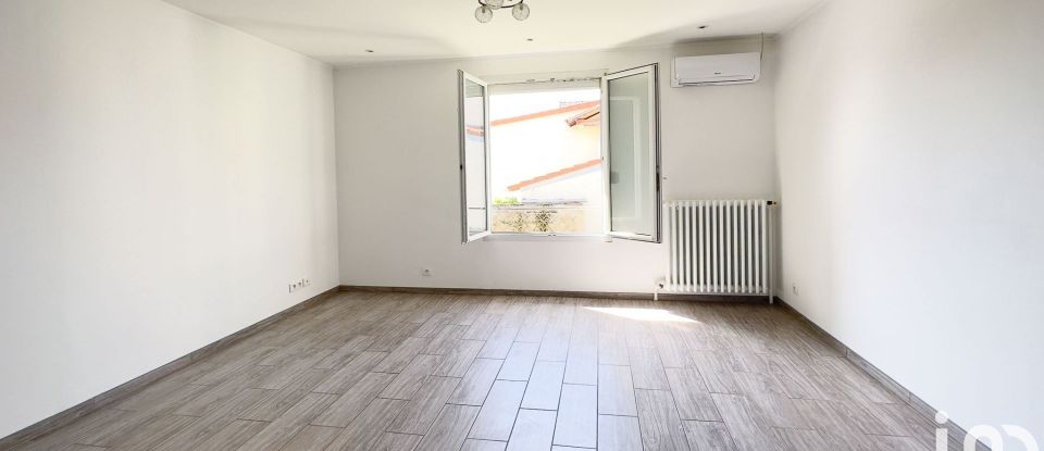 Maison 3 pièces de 50 m² à Montereau-Fault-Yonne (77130)