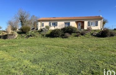 House 4 rooms of 105 m² in Soutiers (79310)