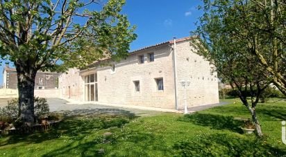 House 6 rooms of 288 m² in Saint-Maxire (79410)