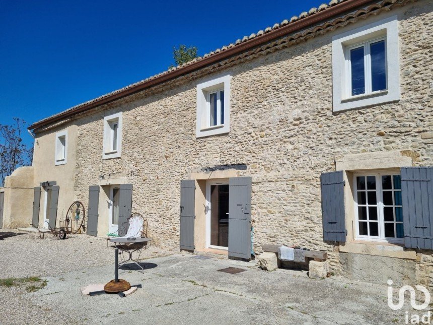 House 4 rooms of 180 m² in L'Isle-sur-la-Sorgue (84800)