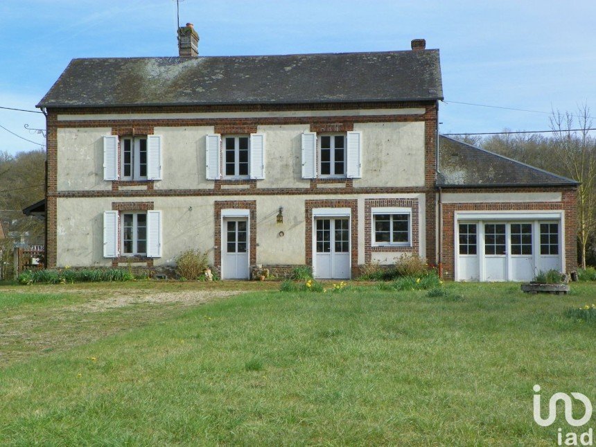 Maison 6 pièces de 160 m² à Beaumont-le-Roger (27170)