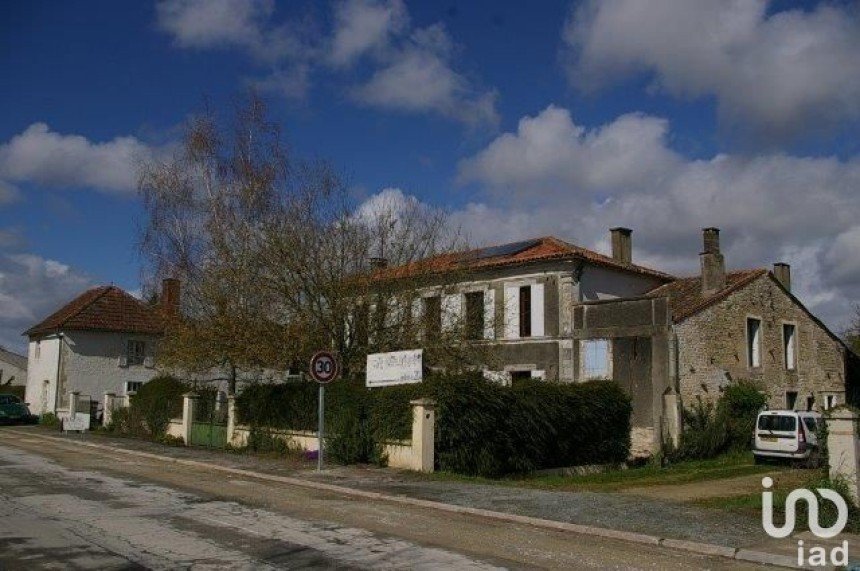 House 5 rooms of 172 m² in Saint-Mard (17700)