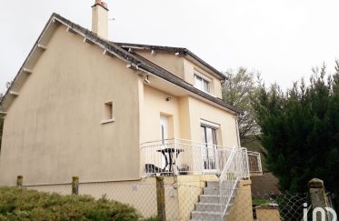 House 4 rooms of 85 m² in Beaumont-les-Autels (28480)