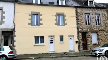 House 5 rooms of 106 m² in Saint-James (50240)