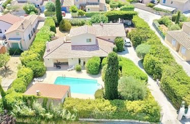 House 6 rooms of 160 m² in Six-Fours-les-Plages (83140)