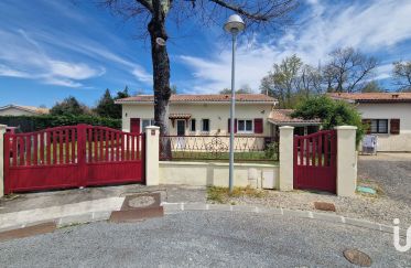 Maison 4 pièces de 103 m² à Castelnau-de-Médoc (33480)