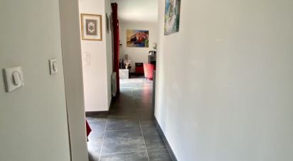 Apartment 3 rooms of 70 m² in Les Angles (30133)