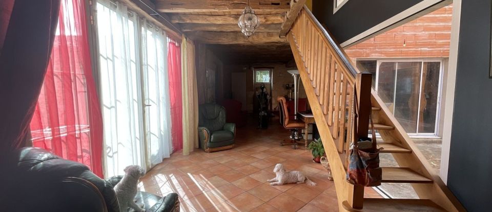 House 9 rooms of 215 m² in Vélines (24230)