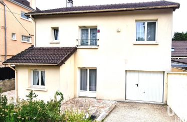 House 6 rooms of 138 m² in Écouen (95440)