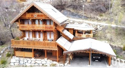 House 9 rooms of 205 m² in Allos (04260)