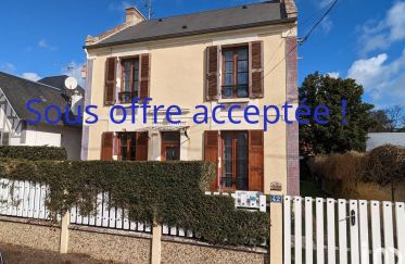 House 4 rooms of 80 m² in Luc-sur-Mer (14530)