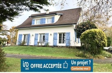 House 5 rooms of 114 m² in Saint-Armou (64160)