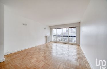 Appartement 3 pièces de 73 m² à Paris (75015)