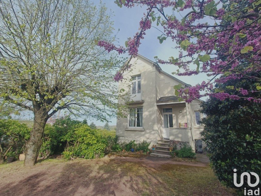 House 5 rooms of 107 m² in Thouars (79100)