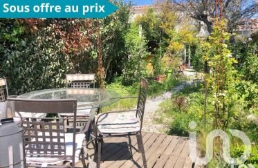 House 4 rooms of 70 m² in Lançon-Provence (13680)