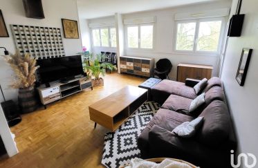 Apartment 4 rooms of 66 m² in Aubergenville (78410)
