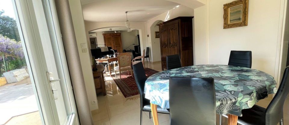 House 6 rooms of 180 m² in Cabasse (83340)